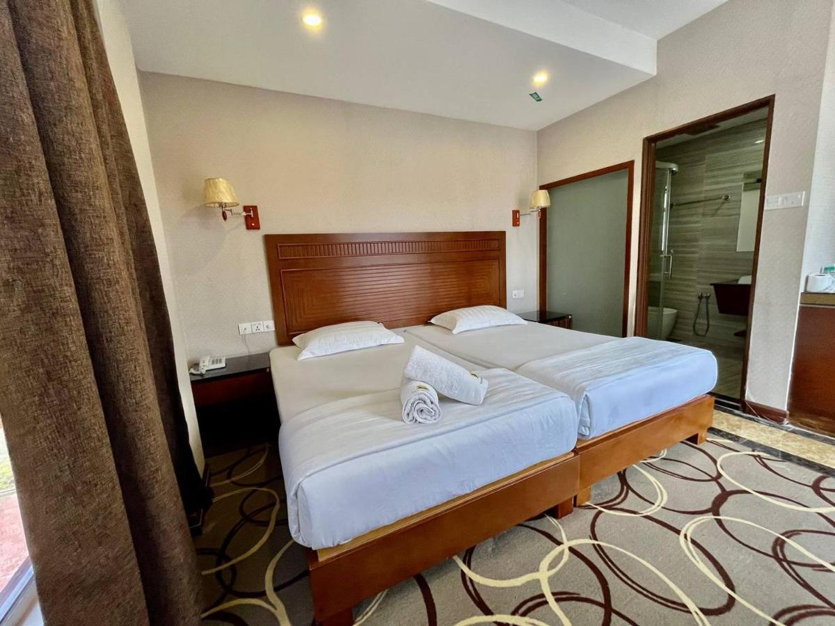 Fan Holiday Hotel Куала-Лумпур Экстерьер фото